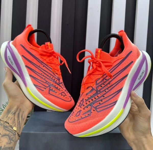 New Balance FuelCell Trainer V4 Naranja
