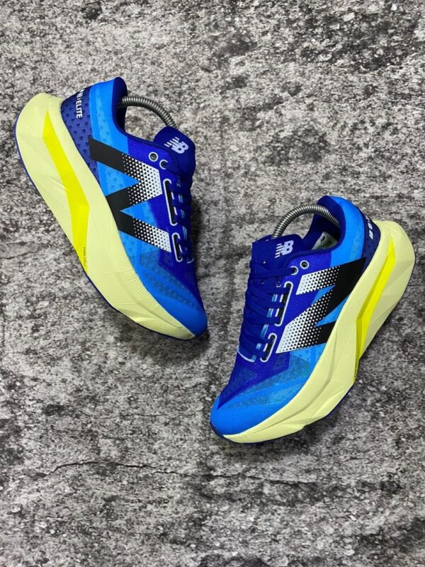 New Balance FuelCell Élite V4 Azul