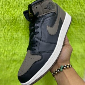 Nike Air Jordan 1 Mid Shadow Brown