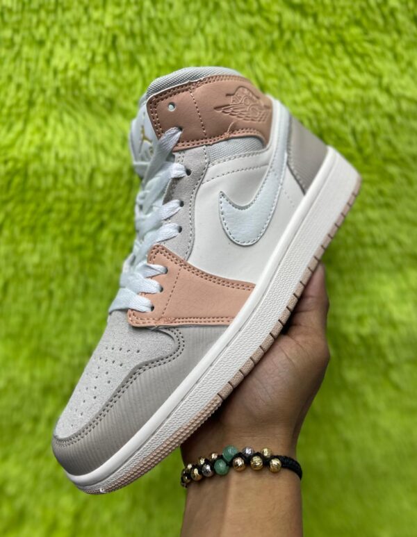 Nike Air Jordan 1 Mid SE Light Orewood Brown